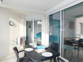 Lumineux T2 Résidence Standing Les Pins bleus 4 piscine,climatisé,parking